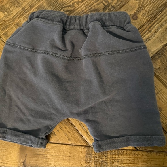 Little Bipsy dark grey harem shorts 18-24 mo - Picture 3 of 4